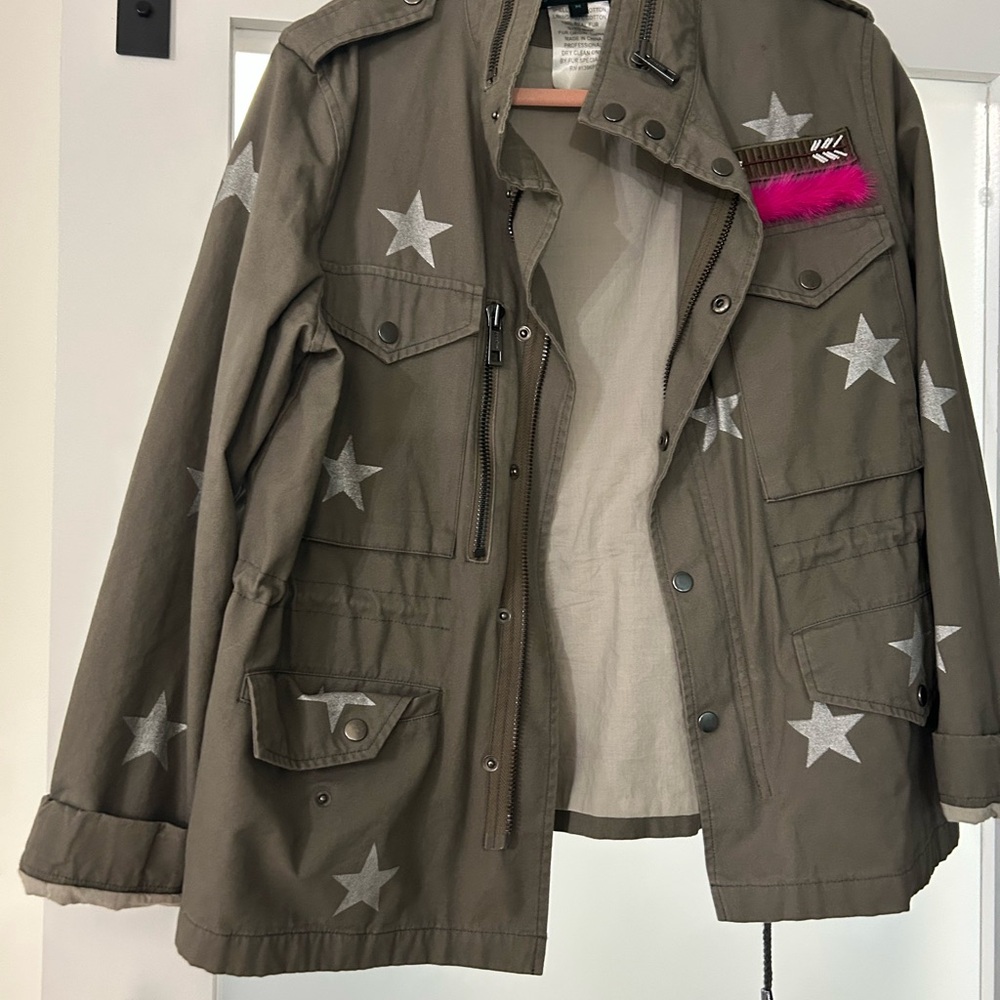 Jocelyn Olive Green Cotton Jacket

SOLD